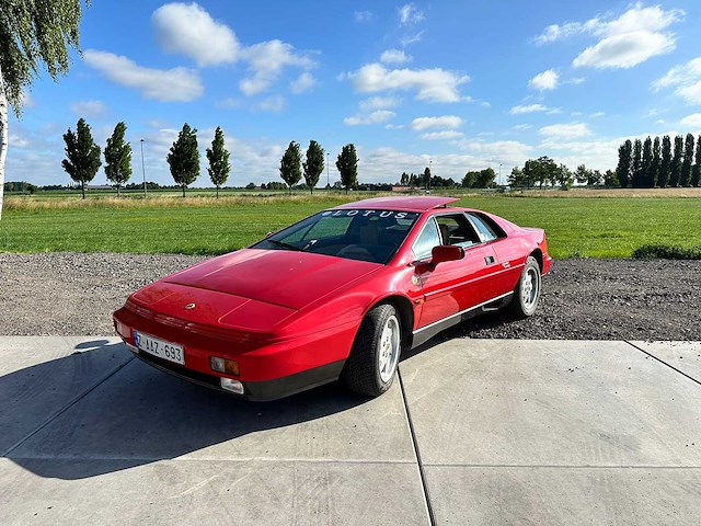 Lotus - esprit 2.2 turbo - oldtimer - afbeelding 1 van  44