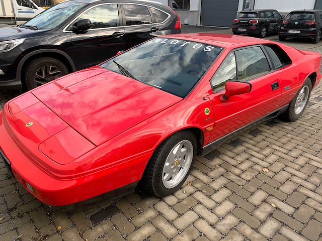 Lotus - esprit 2.2 turbo - oldtimer - afbeelding 41 van  44