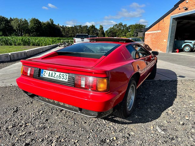 Lotus - esprit 2.2 turbo - oldtimer - afbeelding 8 van  44