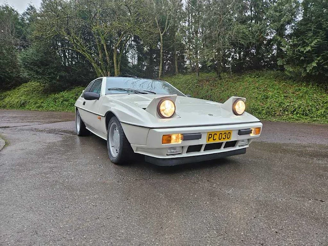 Lotus excel classic car - afbeelding 6 van  46