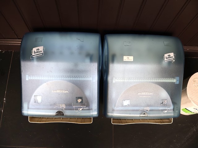 Lotus professional handdoekdispensers (x2) - afbeelding 2 van  5