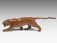 Louis emile morlet (xx), a wooden art deco sculpture of a prowling lioness 29 x 112 cm. (11.41 x 44.09 in.) - afbeelding 3 van  8