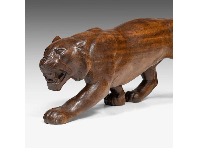 Louis emile morlet (xx), a wooden art deco sculpture of a prowling lioness 29 x 112 cm. (11.41 x 44.09 in.) - afbeelding 6 van  8