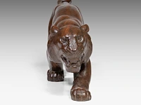 Louis emile morlet (xx), a wooden art deco sculpture of a prowling lioness 29 x 112 cm. (11.41 x 44.09 in.) - afbeelding 8 van  8