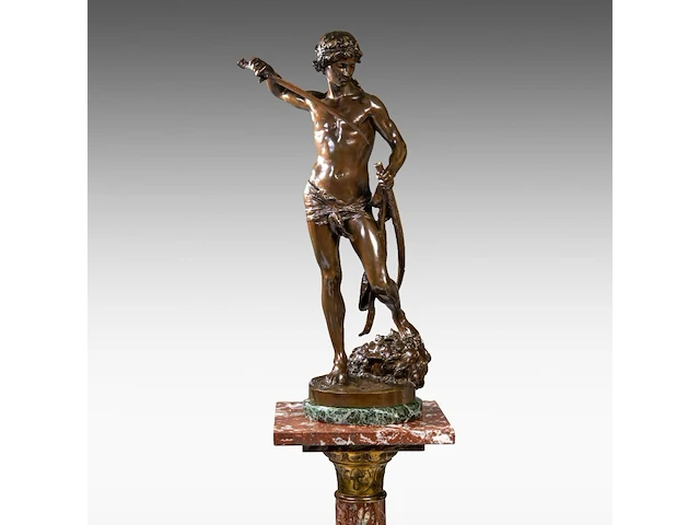 Louis gossin (1846-1928), david vainqueur de goliath, patinated bronze on a marble column the bronze: 60 cm. (23.62 in.), with marble column: 176 cm. (69.29 in.) - afbeelding 1 van  12