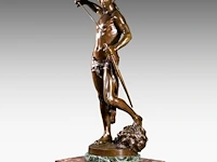 Louis gossin (1846-1928), david vainqueur de goliath, patinated bronze on a marble column the bronze: 60 cm. (23.62 in.), with marble column: 176 cm. (69.29 in.) - afbeelding 6 van  12