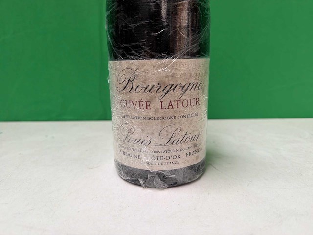 Louis latour bourgogne cuvée latour 2000 – bourgogne rouge - afbeelding 1 van  1