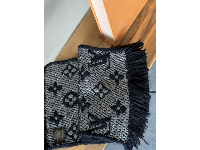 Louis vuitton sjaal - afbeelding 3 van  4