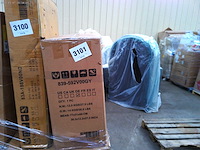 Loungefauteuil - 3 kussens inbegrepen - diepe zitting - armleuningen - rubberhouten frame - grijs fluweel uiterlijk - afbeelding 7 van  7