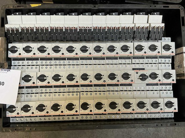 Lovato sm1r 0040 motorbeveiligingsschakelaars (47x) - afbeelding 1 van  9