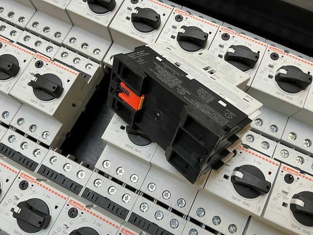 Lovato sm1r 0040 motorbeveiligingsschakelaars (47x) - afbeelding 8 van  9