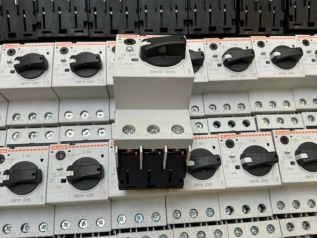 Lovato sm1r 0250 motorbeveiligingsschakelaars (50x) - afbeelding 7 van  7