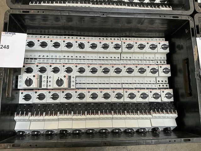 Lovato sm1r 0400 motorbeveiligingsschakelaars (50x) - afbeelding 1 van  6