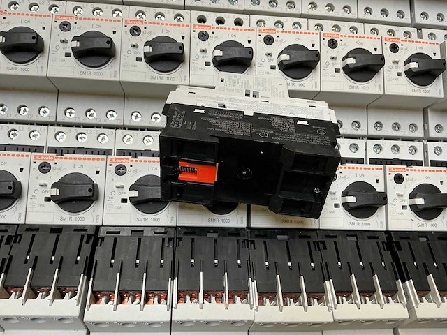 Lovato sm1r 1000 motorbeveiligingsschakelaars (50x) - afbeelding 7 van  7