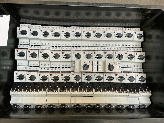 Lovato sm1r 1400 motorbeveiligingsschakelaars (50x) - afbeelding 1 van  6