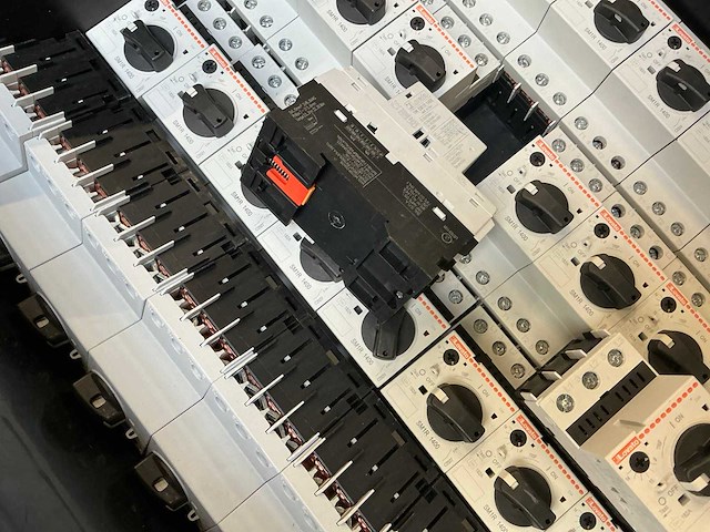 Lovato sm1r 1400 motorbeveiligingsschakelaars (50x) - afbeelding 8 van  8