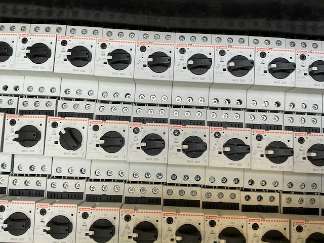 Lovato sm1r 3200 motorbeveiligingsschakelaars (47x) - afbeelding 2 van  6