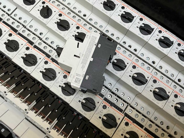 Lovato sm1r 3200 motorbeveiligingsschakelaars (47x) - afbeelding 3 van  6