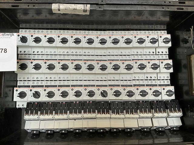 Lovato sm1r 3200 motorbeveiligingsschakelaars (47x) - afbeelding 1 van  6