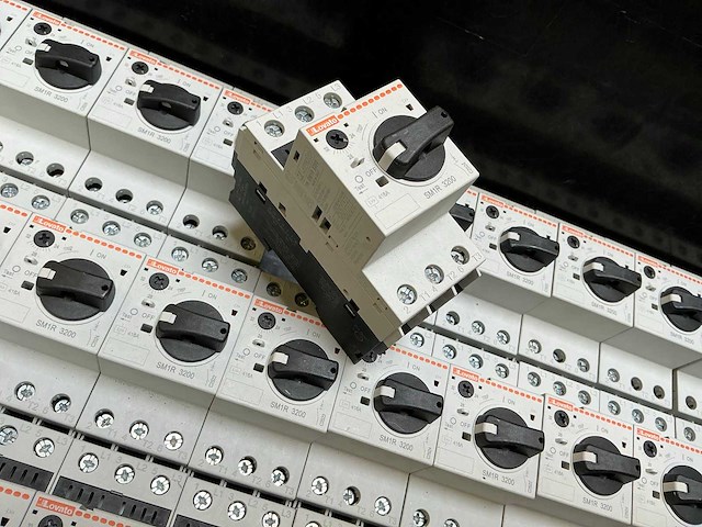 Lovato sm1r 3200 motorbeveiligingsschakelaars (47x) - afbeelding 3 van  6