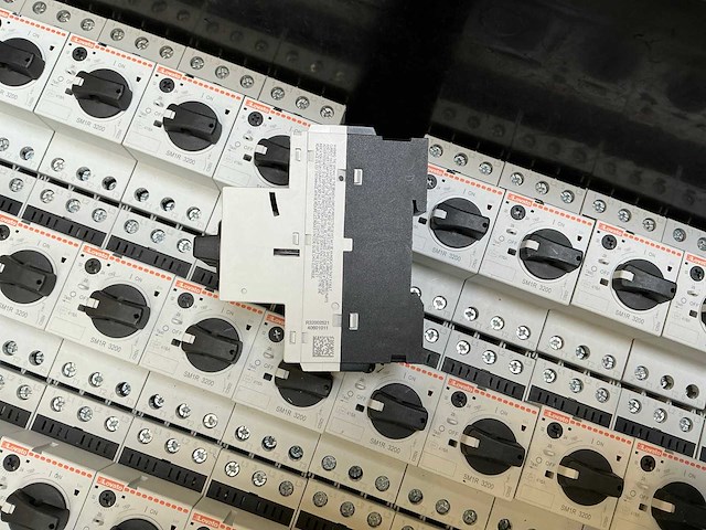 Lovato sm1r 3200 motorbeveiligingsschakelaars (47x) - afbeelding 5 van  6