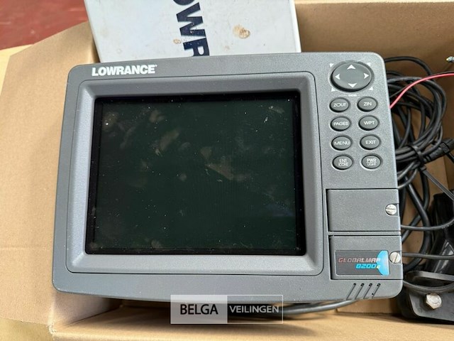 Lowrance fishfinder flobalmap 8200c - afbeelding 1 van  2