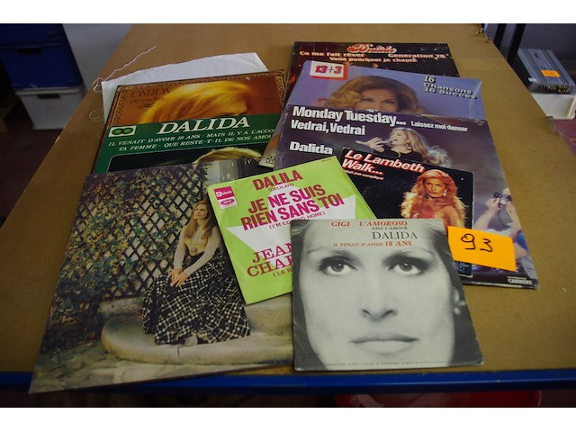 Lp's en singles dalida - afbeelding 1 van  1