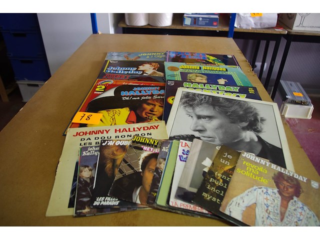Lp's en singles j. hallyday - afbeelding 1 van  2