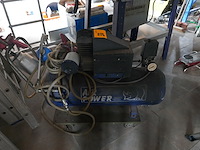 Luchdrukcompressor airpower + 3 verfspuitpistolen - afbeelding 4 van  5
