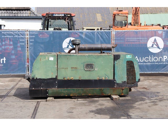 Lucht compressor diesel perkins 6-cilinder a6.354 - afbeelding 1 van  1