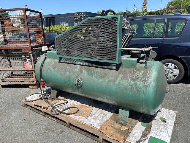 Lucht compressor - afbeelding 1 van  1