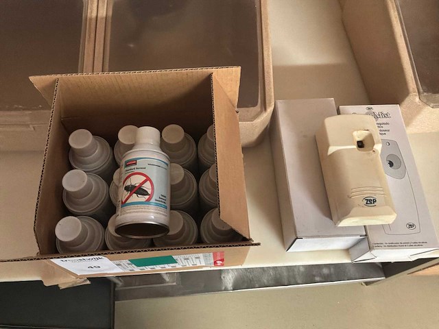 Lucht dispenser (3x) - afbeelding 1 van  3