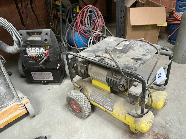 Luchtcompressor (2x) + booster - afbeelding 1 van  7