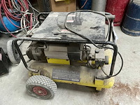 Luchtcompressor (2x) + booster - afbeelding 2 van  7