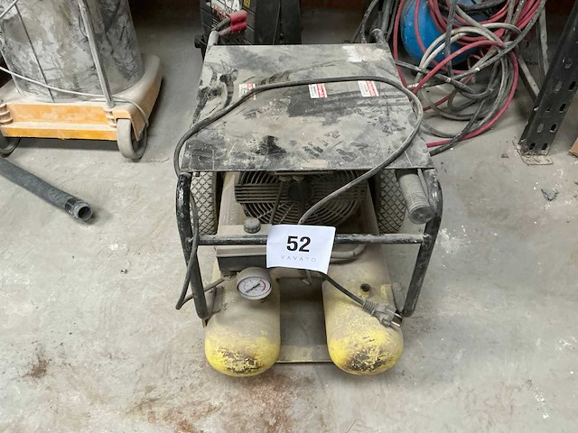 Luchtcompressor (2x) + booster - afbeelding 3 van  7