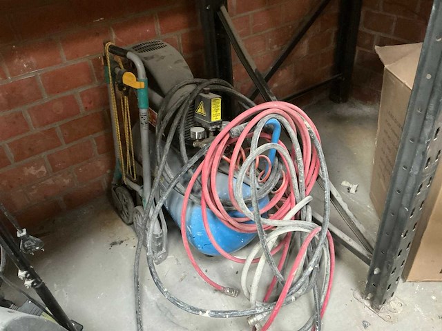 Luchtcompressor (2x) + booster - afbeelding 5 van  7