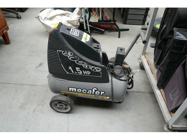 Luchtcompressor mecafer - afbeelding 1 van  4