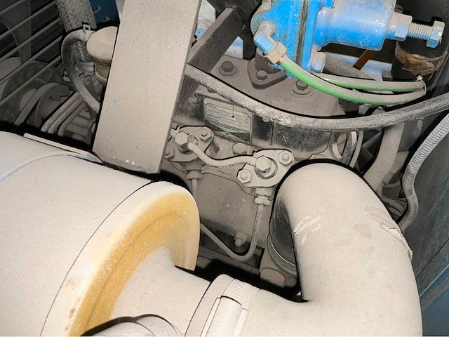 Luchtcompressor met spuitinstallatie - afbeelding 10 van  13