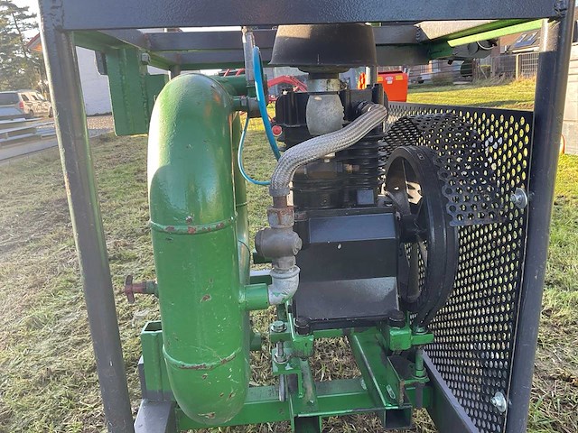 Luchtcompressor op aftakas - afbeelding 2 van  13