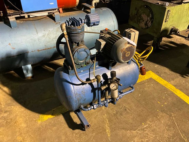 Luchtcompressor - afbeelding 2 van  4