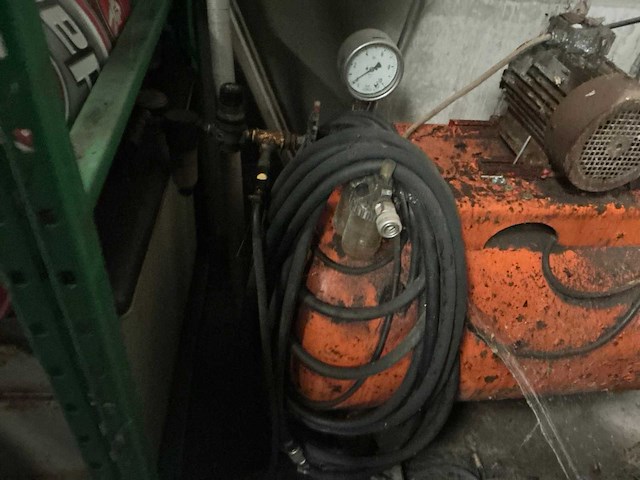 Luchtcompressor - afbeelding 3 van  4