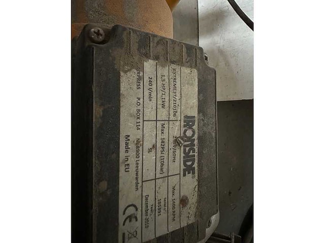 Luchtcompressor - afbeelding 1 van  1