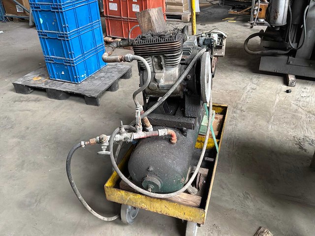 Luchtcompressor - afbeelding 2 van  4