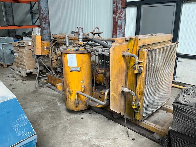 Luchtcompressor - afbeelding 1 van  13