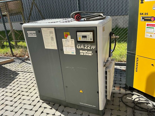 Luchtcompressor - afbeelding 1 van  3