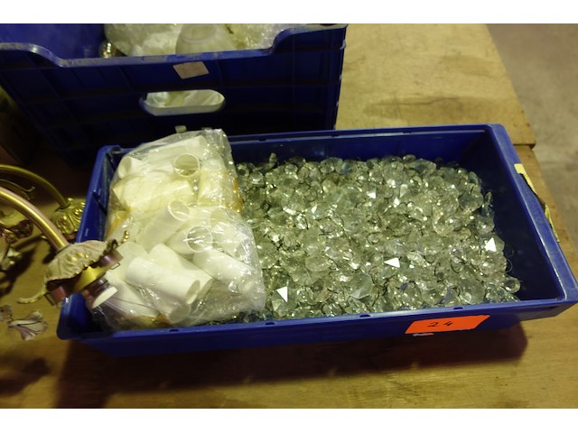 Luchter met accessoires - afbeelding 3 van  5