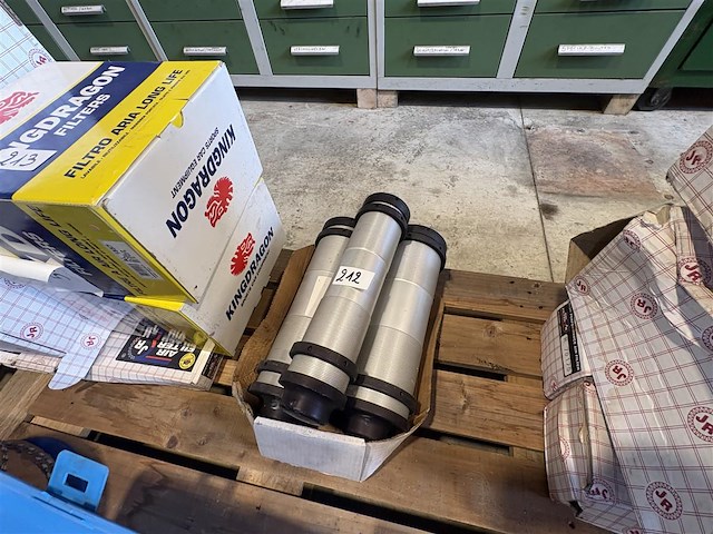 Luchtkrik race wagen - afbeelding 1 van  2