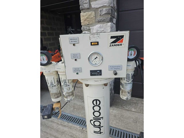 Luchtloos - afbeelding 2 van  9