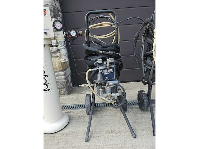 Luchtloos - afbeelding 1 van  13