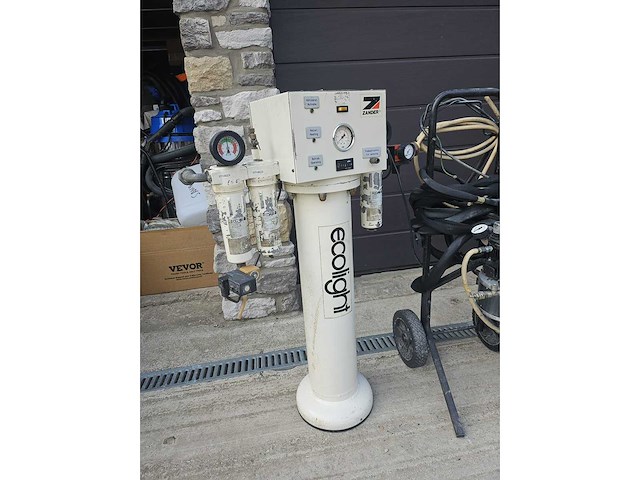 Luchtloos - afbeelding 8 van  13